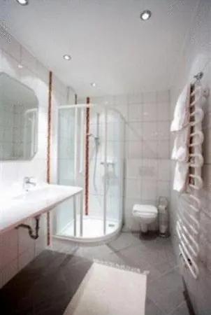 Gasthof Neumayr 게스트하우스 3*